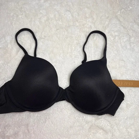 SKIMS Women's T-Shirt Bra Onyx Black Size 34B Underwire Adjustable Straps NWT - Picture 4 of 8